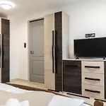 Tengercsillag Appartement *