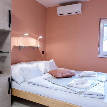 Tengercsillag Vendeghaz شقة Alsóörs