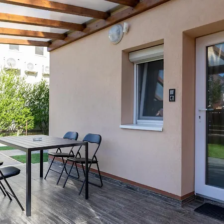 Tengercsillag Vendeghaz * Alsóörs