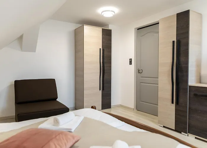 Tengercsillag Vendeghaz * Alsóörs